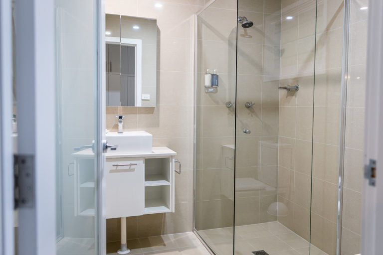 Banyan Cottage ensuite, Lord Howe Island