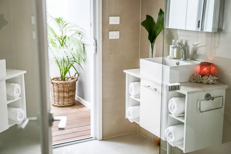 Sallywood Suite bathroom, Lord Howe Island